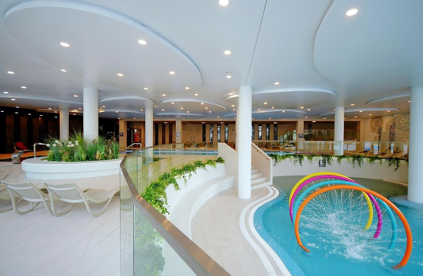 Lux I , Aqua Polanki , Baseny , Sauny , Silownia Kolobrzeg